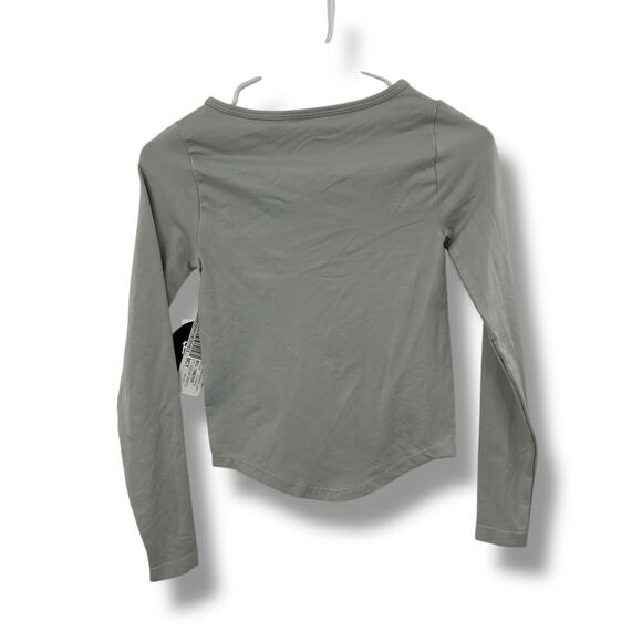 NEW Macy's Gray Long Sleeve Top Size Small Fitted Corset Hem Baby Tee NWT - Picture 6 of 6